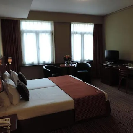 Cour St Georges Hotel 3*